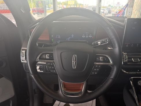 Used 2024 Lincoln Navigator Reserve AWD/4WD image 29