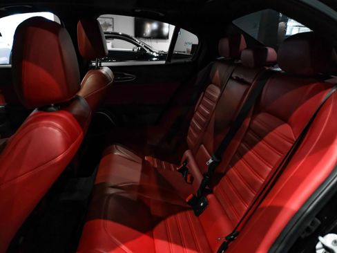 Used 2020 Alfa Romeo Giulia Ti Sport w/ Quick Order Package 22U Sport RWD image 33