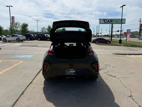Used 2019 Hyundai Veloster 2.0 FWD image 11