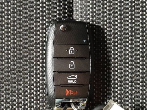 Used 2018 Kia Forte LX FWD image 32