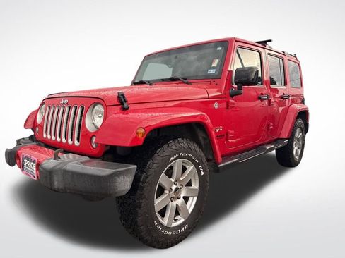 Used 2016 Jeep Wrangler Unlimited Sahara w/ Connectivity Group AWD/4WD image 6