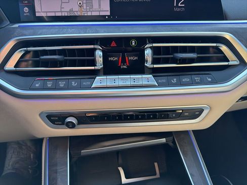 Used 2020 BMW X5 xDrive40i w/ Premium Package image 13