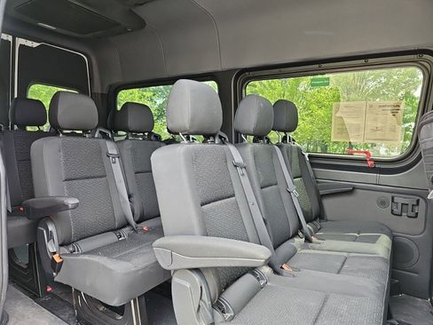 Used 2019 Mercedes-Benz Sprinter 2500 image 16