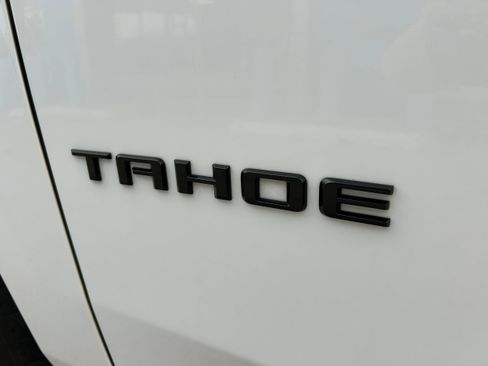 Used 2022 Chevrolet Tahoe Z71 w/ Luxury Package image 6