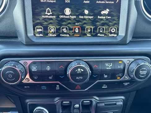 Used 2023 Jeep Wrangler Unlimited Sahara w/ Cold Weather Group AWD/4WD image 23