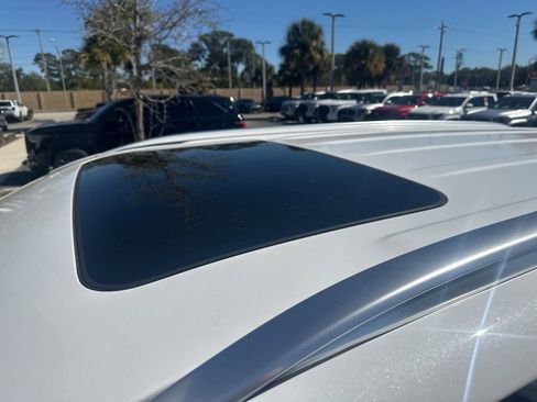 Used 2024 Kia Telluride EX w/ EX Captain's Chair Package image 13