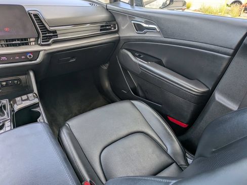Certified 2023 Kia Sportage SX FWD image 18