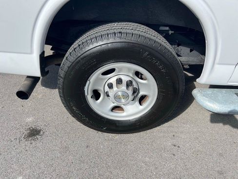 Used 2024 Chevrolet Express 2500 w/ Driver Convenience Package image 11