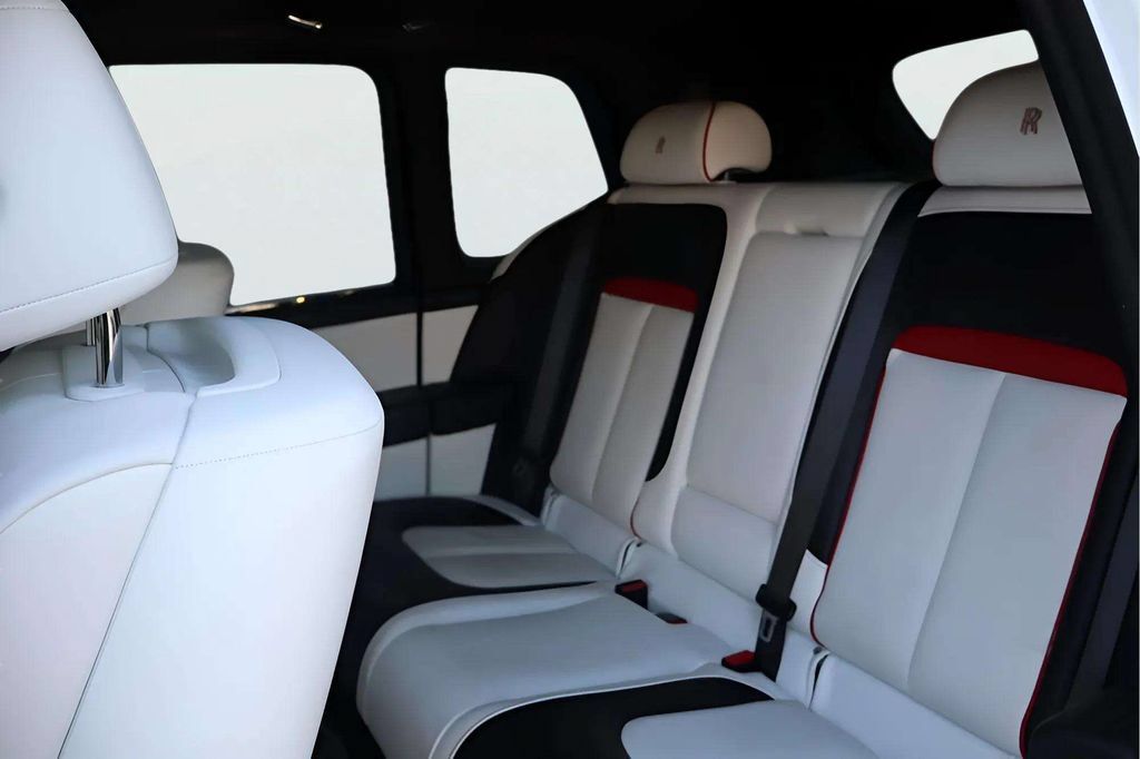 Certified 2019 Rolls-Royce Cullinan AWD/4WD image 13
