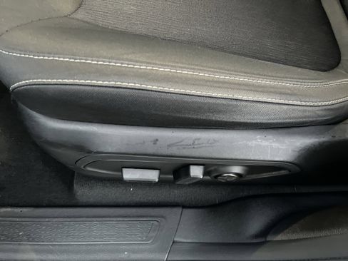 Used 2023 Jeep Grand Cherokee Laredo X image 16