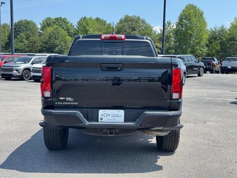Used 2024 Chevrolet Colorado Trail Boss AWD/4WD image 4