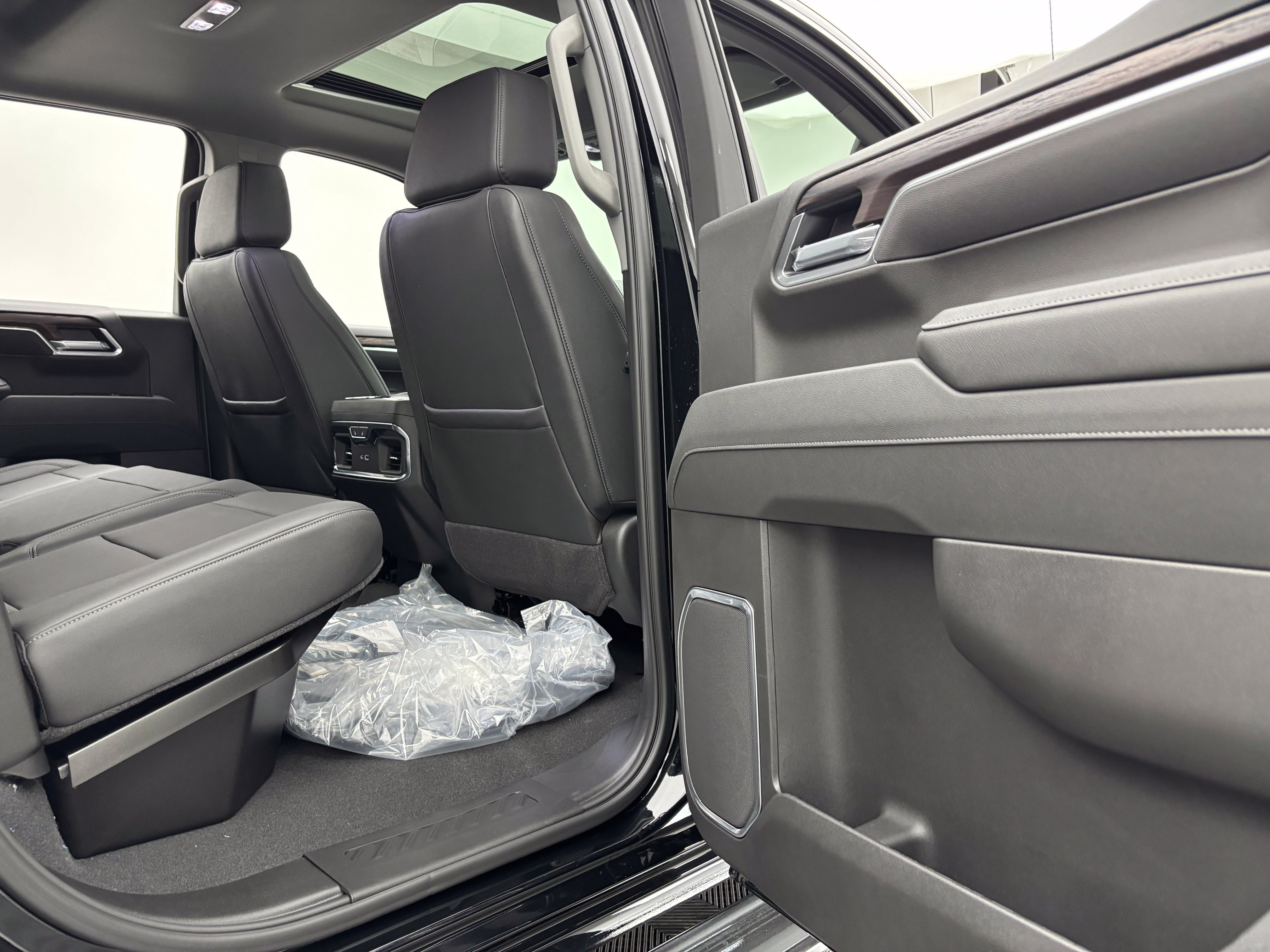 New 2026 GMC Sierra 1500 SLT w/ SLT Premium Package AWD/4WD image 37