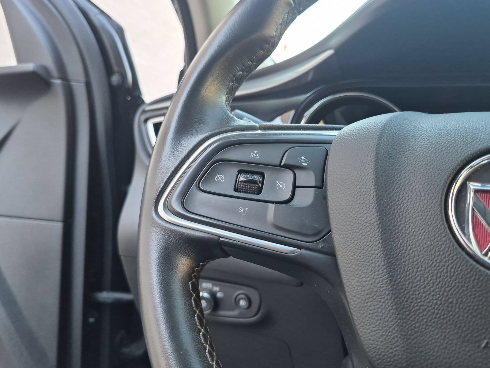 Used 2021 Buick Encore GX Select FWD image 25