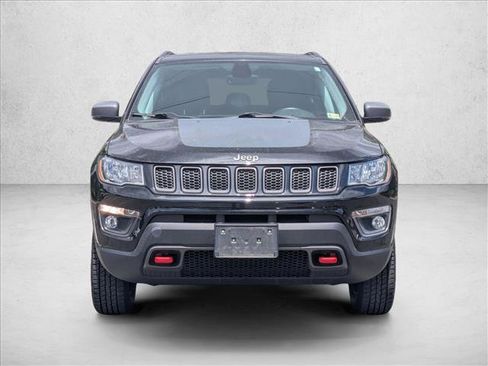 Used 2017 Jeep Compass Trailhawk w/ Leather Interior Group AWD/4WD image 2