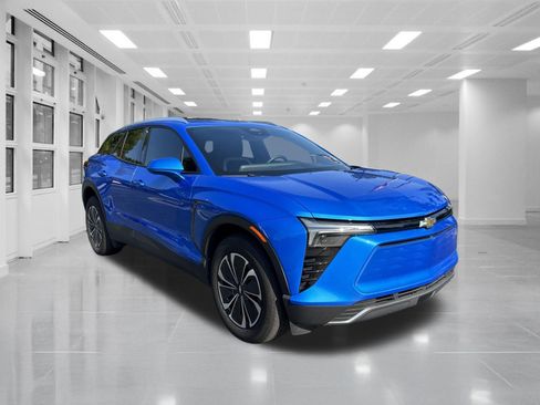Used 2024 Chevrolet Blazer EV LT AWD/4WD image 3