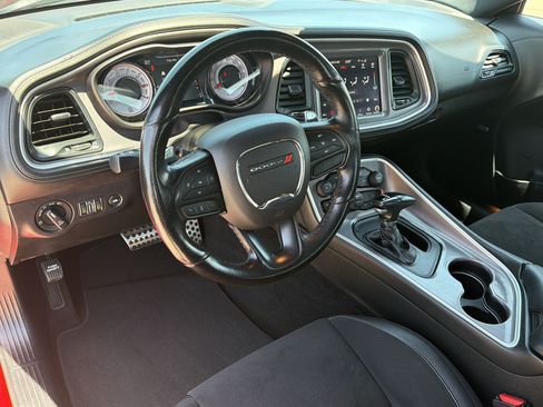 Used 2022 Dodge Challenger R/T Scat Pack w/ Shaker Package RWD image 4