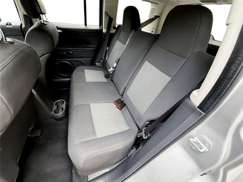 Used 2010 Jeep Patriot Sport image 11