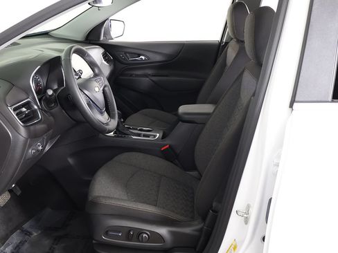 Used 2024 Chevrolet Equinox LT AWD/4WD image 29