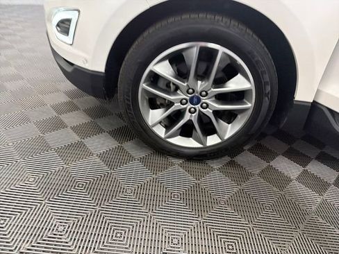 Used 2018 Ford Edge Titanium w/ Equipment Group 302A AWD/4WD image 45