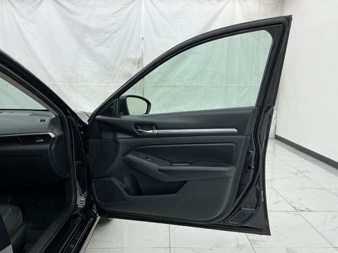 Used 2022 Nissan Altima 2.5 SV FWD image 19