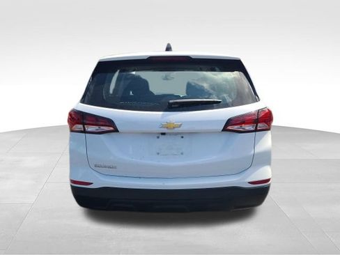 Used 2024 Chevrolet Equinox LS FWD image 4