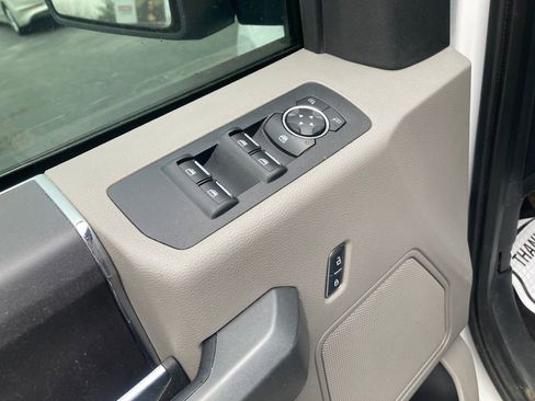 Used 2016 Ford F150 XLT AWD/4WD image 14