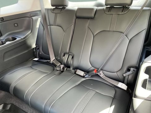 Used 2023 Honda Pilot EX-L image 14