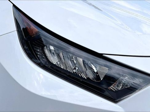 Used 2020 Toyota RAV4 LE w/ All Weather Liner Package AWD/4WD image 32