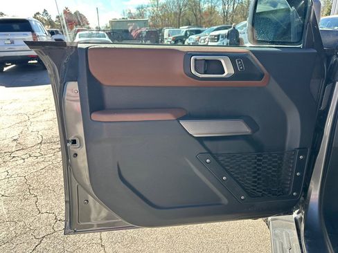 Used 2022 Ford Bronco Outer Banks image 11
