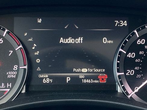 Certified 2024 Toyota Highlander XLE image 18