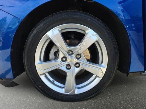 Used 2018 Chevrolet Volt LT w/ Comfort Package FWD image 37