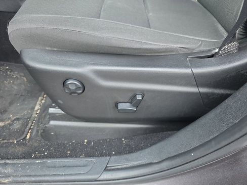 Used 2020 Jeep Grand Cherokee Laredo image 13