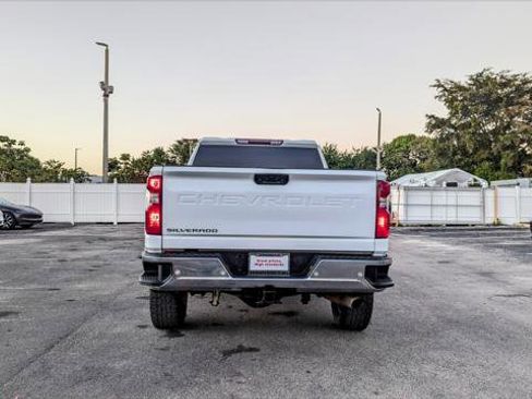 Used 2023 Chevrolet Silverado 2500 W/T w/ WT Convenience Package image 7