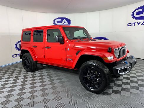 Used 2024 Jeep Wrangler Unlimited Sahara AWD/4WD image 1