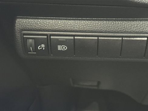 Used 2021 Toyota Corolla SE image 29