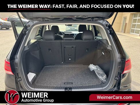 Used 2024 Volkswagen Taos SE AWD/4WD image 24