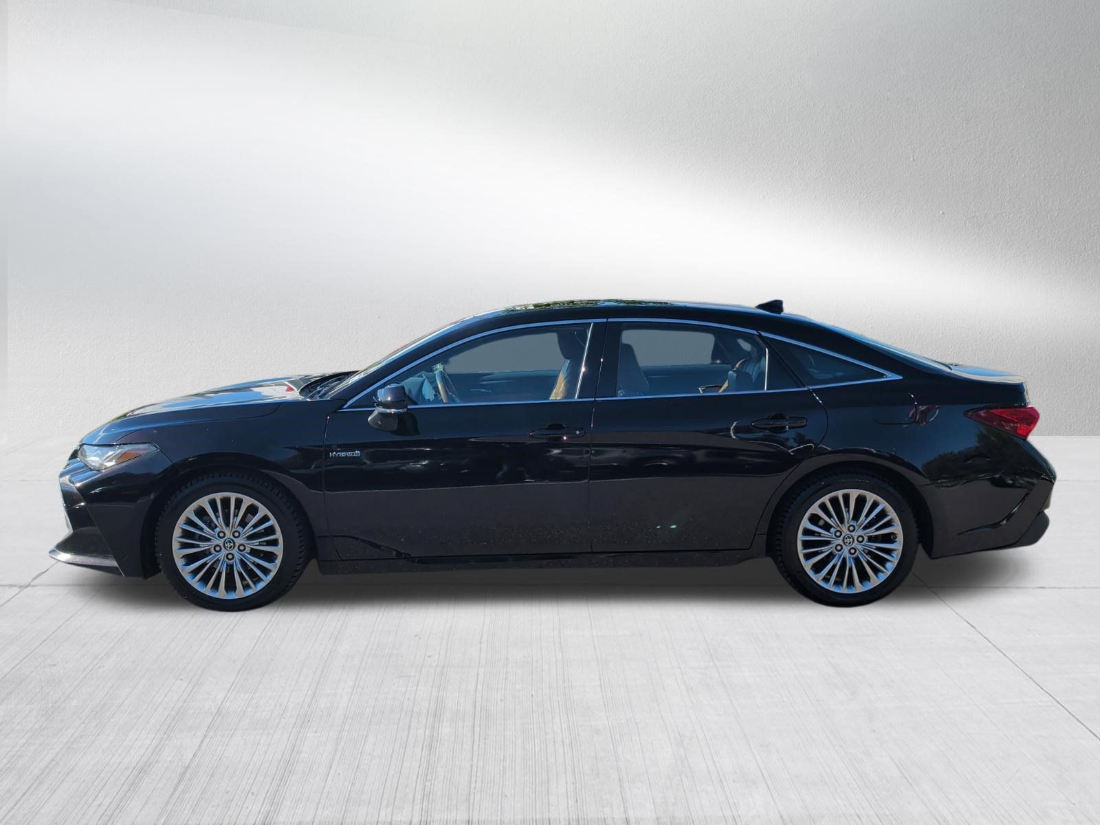 Used 2019 Toyota Avalon Limited w/ Advanced Safety Package FWD image 4