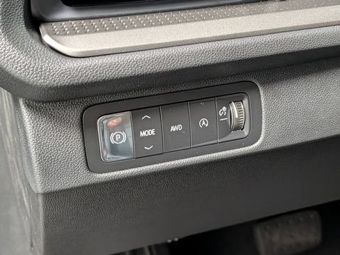 New 2026 Chevrolet Traverse LT AWD/4WD image 17