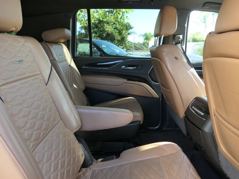 Certified 2022 Cadillac Escalade ESV Sport w/ Touring Package AWD/4WD image 25