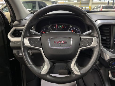 Used 2023 GMC Acadia SLE w/ Driver Convenience Package image 17