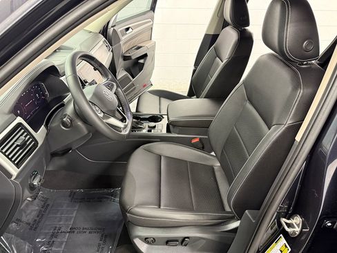 Used 2023 Volkswagen Atlas SE AWD/4WD image 10
