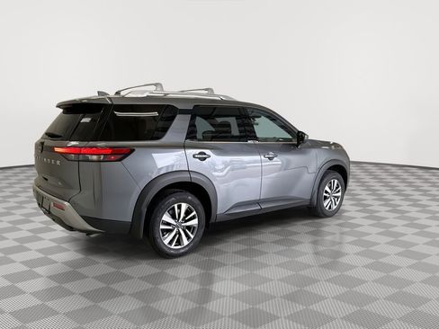 Certified 2024 Nissan Pathfinder SL image 12