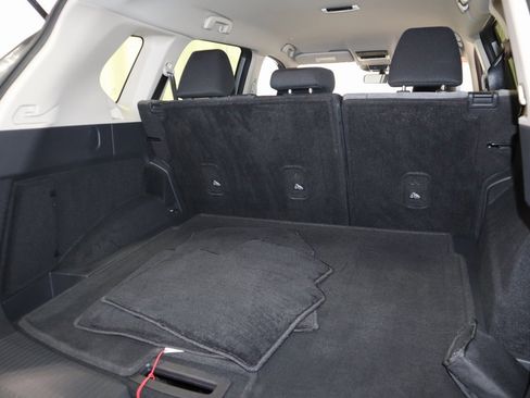 Certified 2023 Nissan Rogue SV image 19