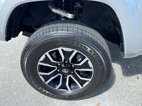 Used 2023 Toyota Tacoma TRD Sport image 10