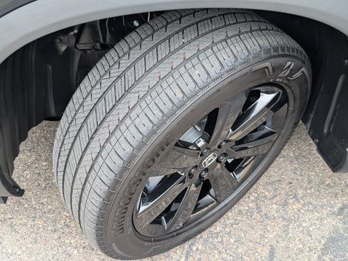 Used 2025 Honda Pilot Black Edition image 21