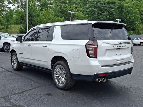 Used 2024 Chevrolet Suburban High Country w/ Premium Package AWD/4WD image 4