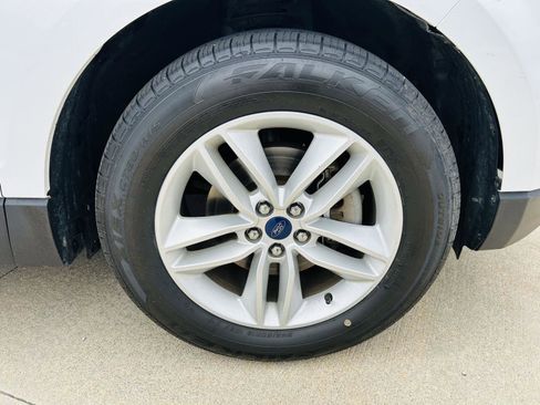 Used 2018 Ford Edge SEL w/ Equipment Group 201A FWD image 37