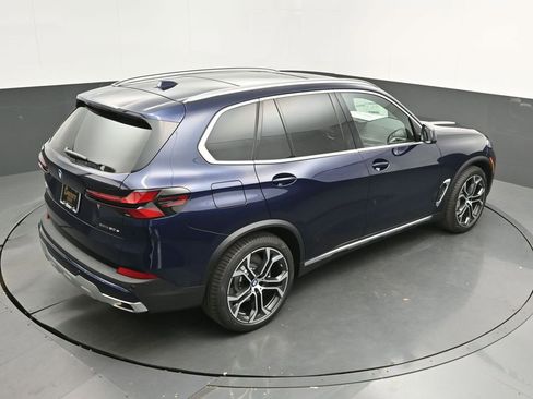 New 2026 BMW X5 xDrive50e AWD/4WD image 43
