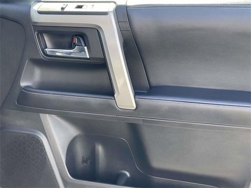 Used 2022 Toyota 4Runner SR5 image 12