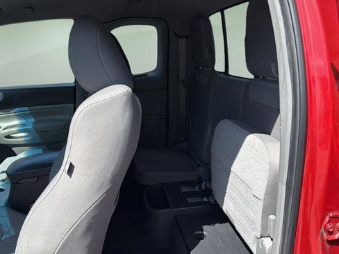 Used 2012 Toyota Tacoma 4x4 Access Cab V6 w/ TRD Sport Pkg image 13